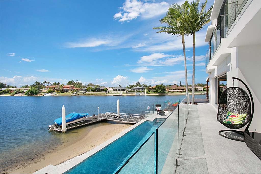 Gold Coast waterfront home builders